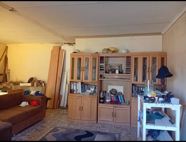 4 BEDROOM HOUSE FOR SALE IN UITENHAGE CENTRAL